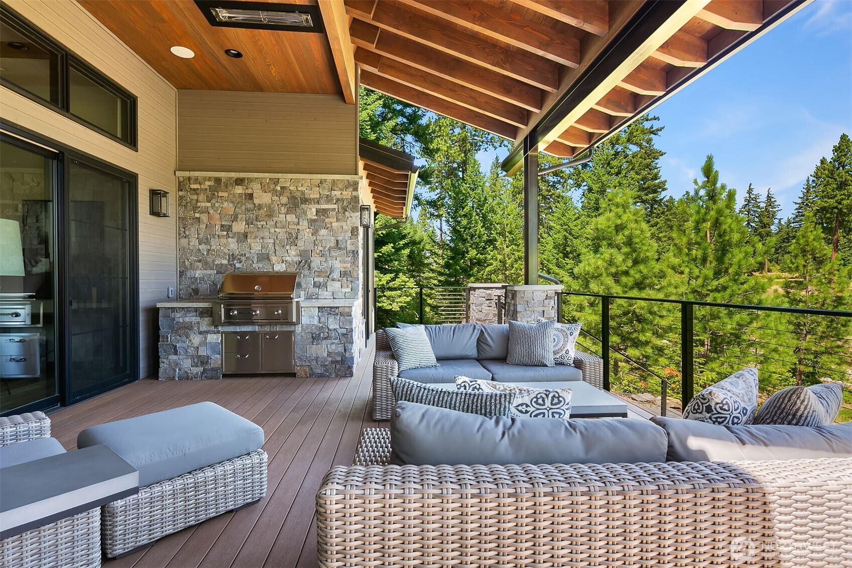 47 Frst Rdg Drive Cle Elum, WA 98922 - Photo 14 of 40 a bedroom with furniture and a fireplace