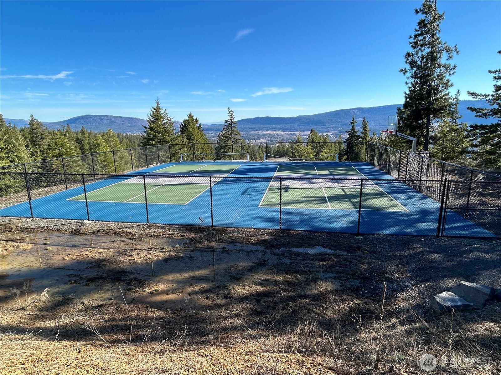 47 Frst Rdg Drive Cle Elum, WA 98922 - Photo 40 of 40 a view of a backyard with a lake view