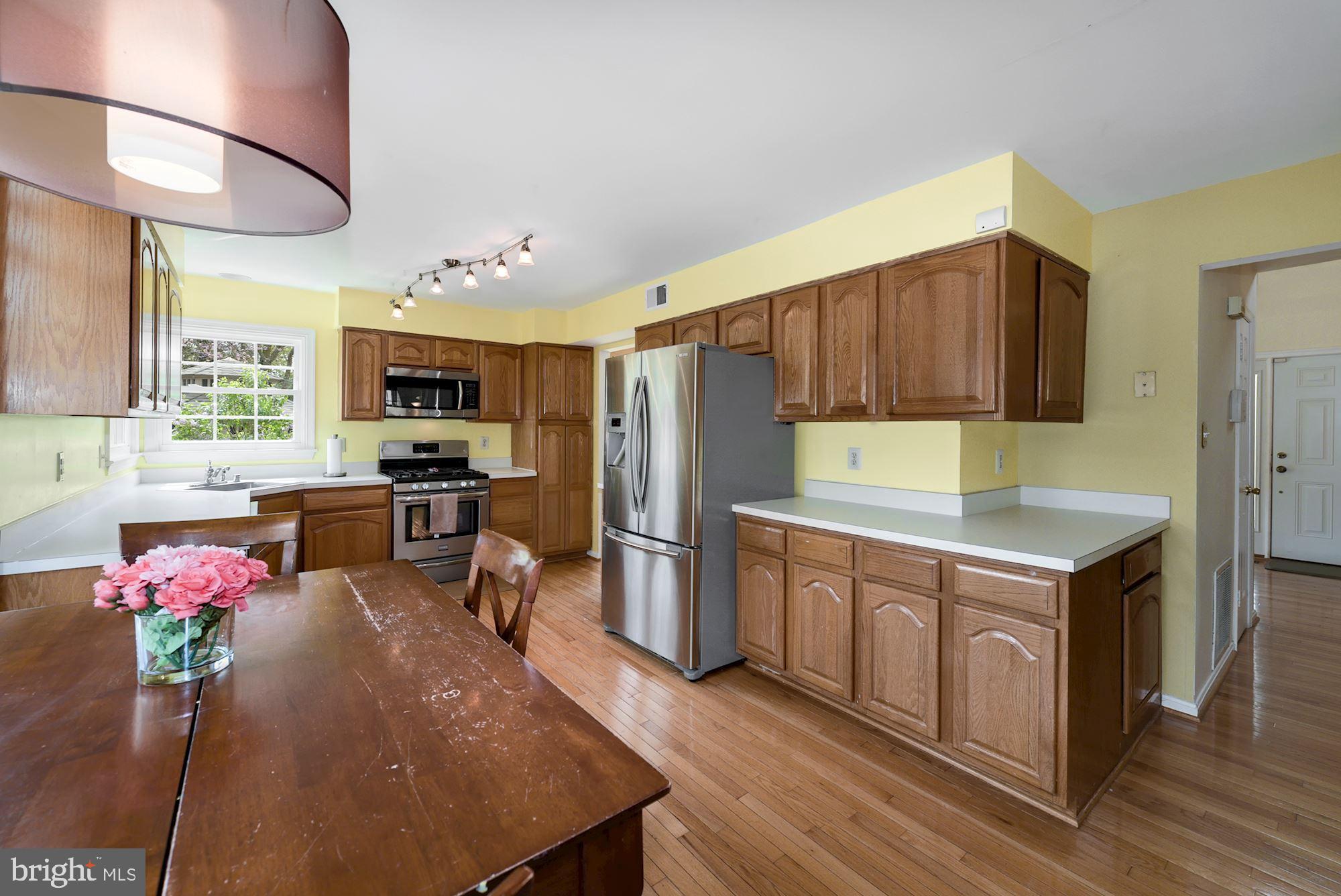 18911 Lindenhouse Road Gaithersburg, MD 20879 - Photo 14 of 45 Gallery Image 14