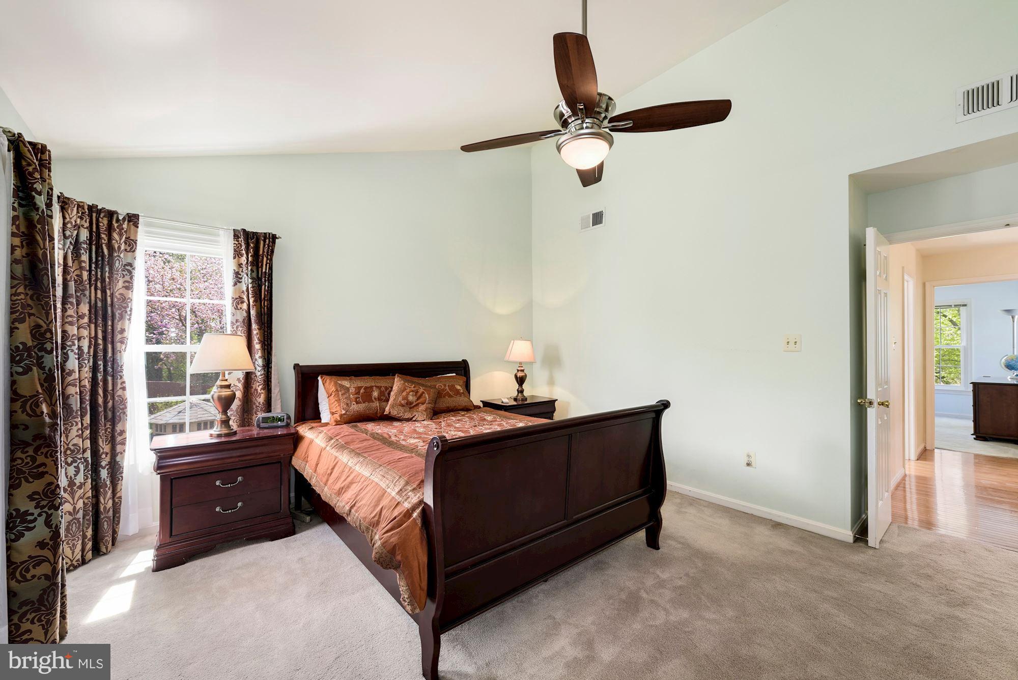 18911 Lindenhouse Road Gaithersburg, MD 20879 - Photo 22 of 45 Gallery Image 22