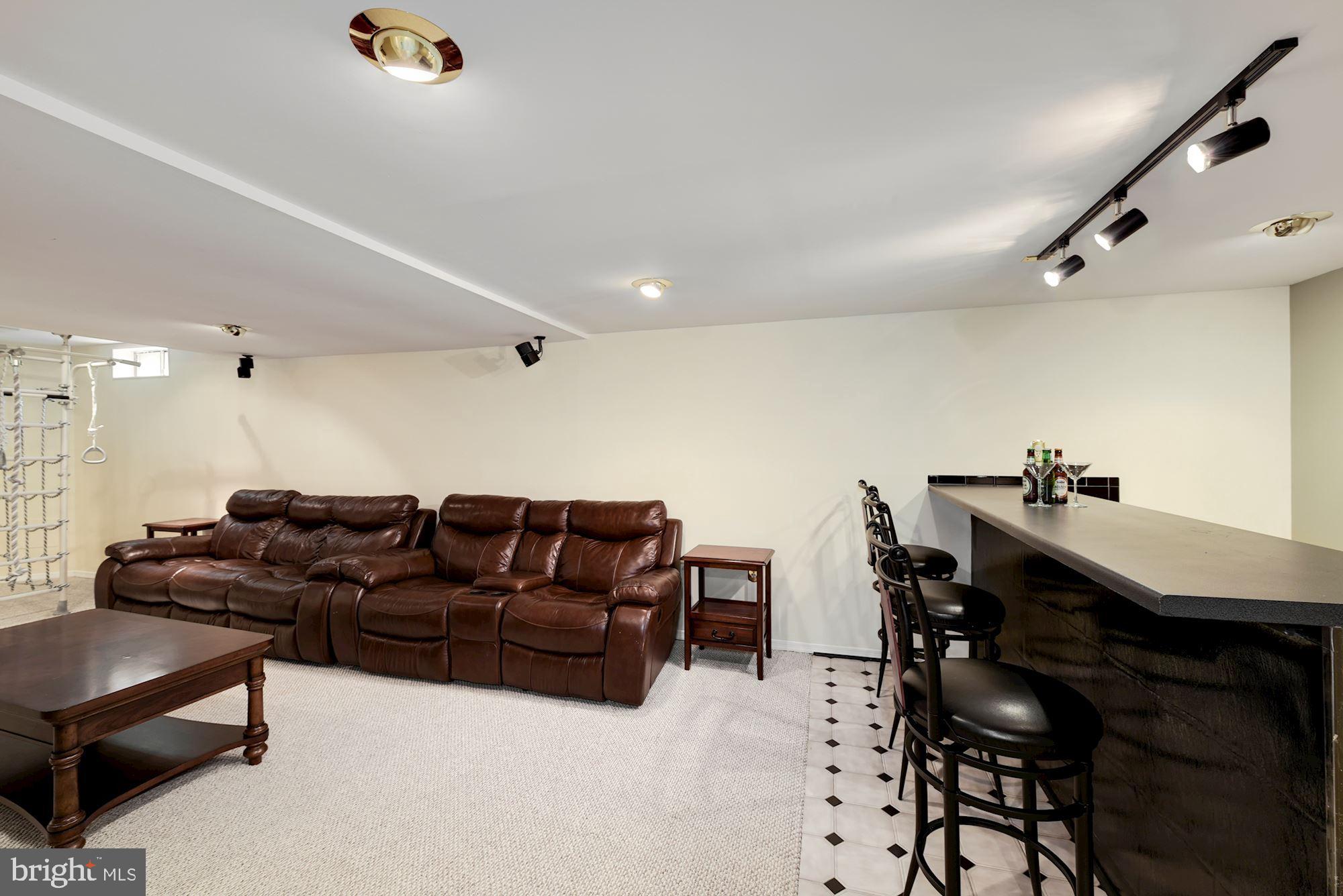 18911 Lindenhouse Road Gaithersburg, MD 20879 - Photo 37 of 45 Gallery Image 37