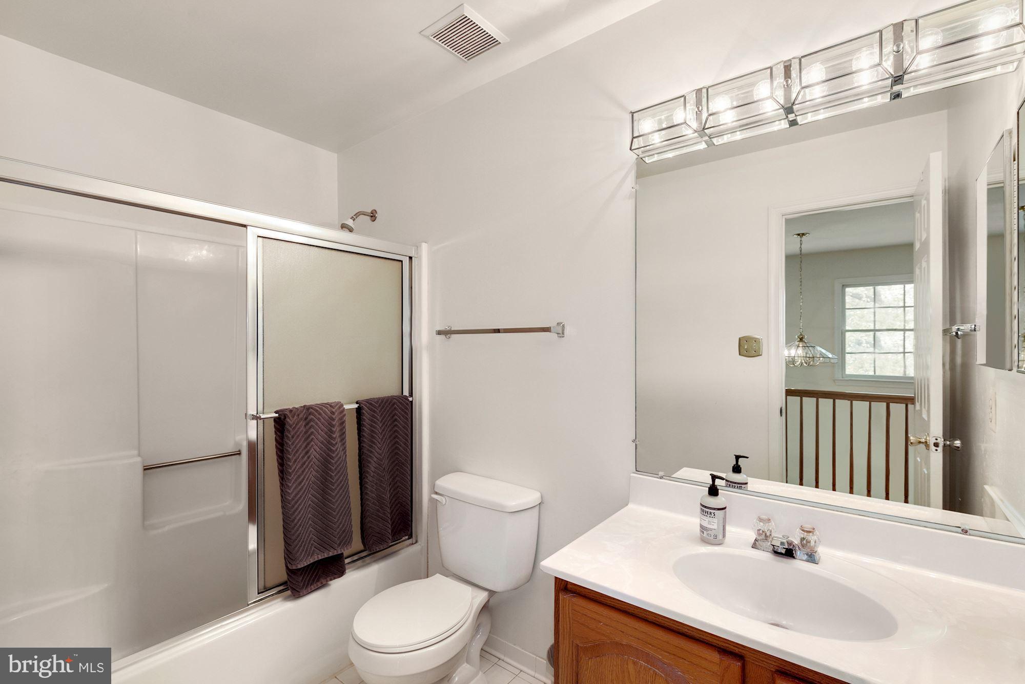 18911 Lindenhouse Road Gaithersburg, MD 20879 - Photo 38 of 45 Gallery Image 38