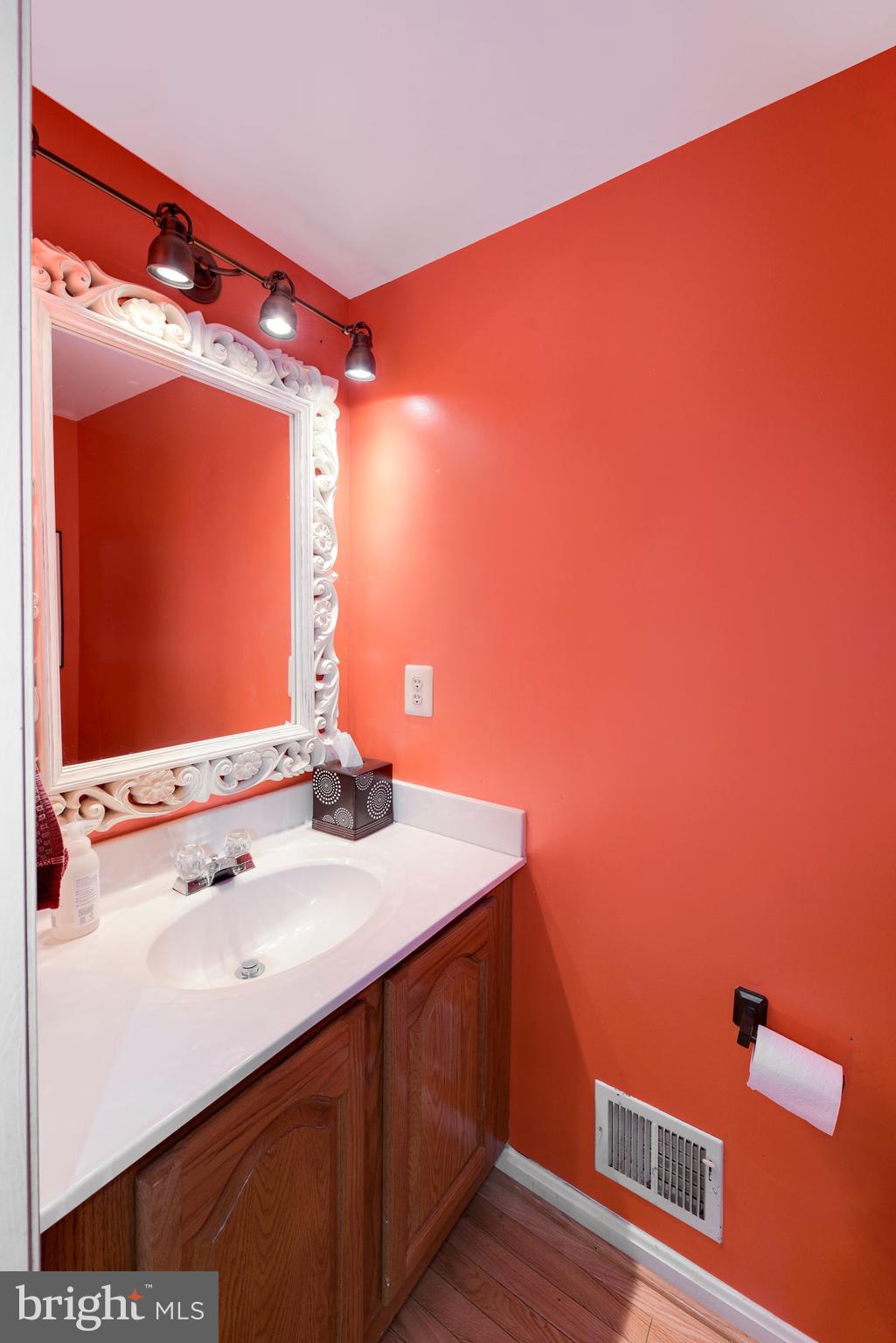 18911 Lindenhouse Road Gaithersburg, MD 20879 - Photo 41 of 45 Gallery Image 41