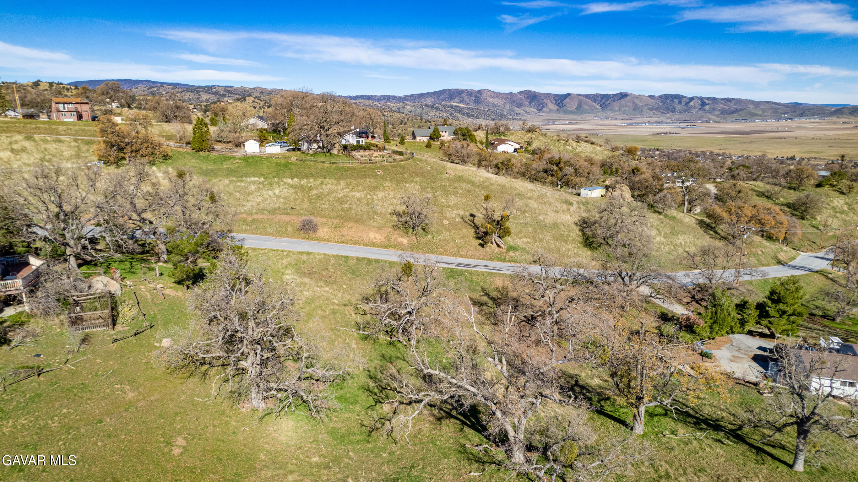 Horsethief Drive Tehachapi, CA 93561 - Photo 8 of 12 DJI_0016