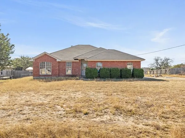 $184,900 | 121 Meadowlake Lane, Kempner, TX 76539