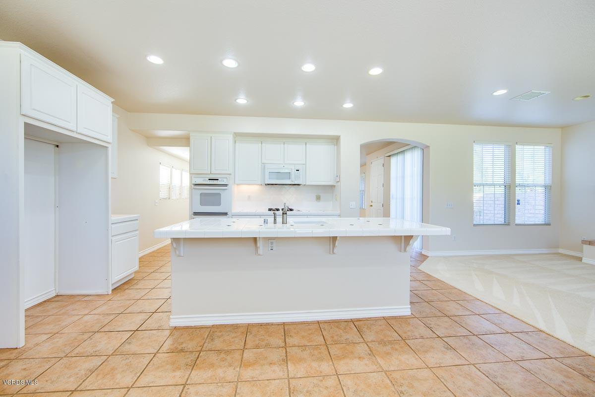 194 Park Hill Road Simi Valley, CA 93065 - Photo 11 of 45 194-2ParkHill-10