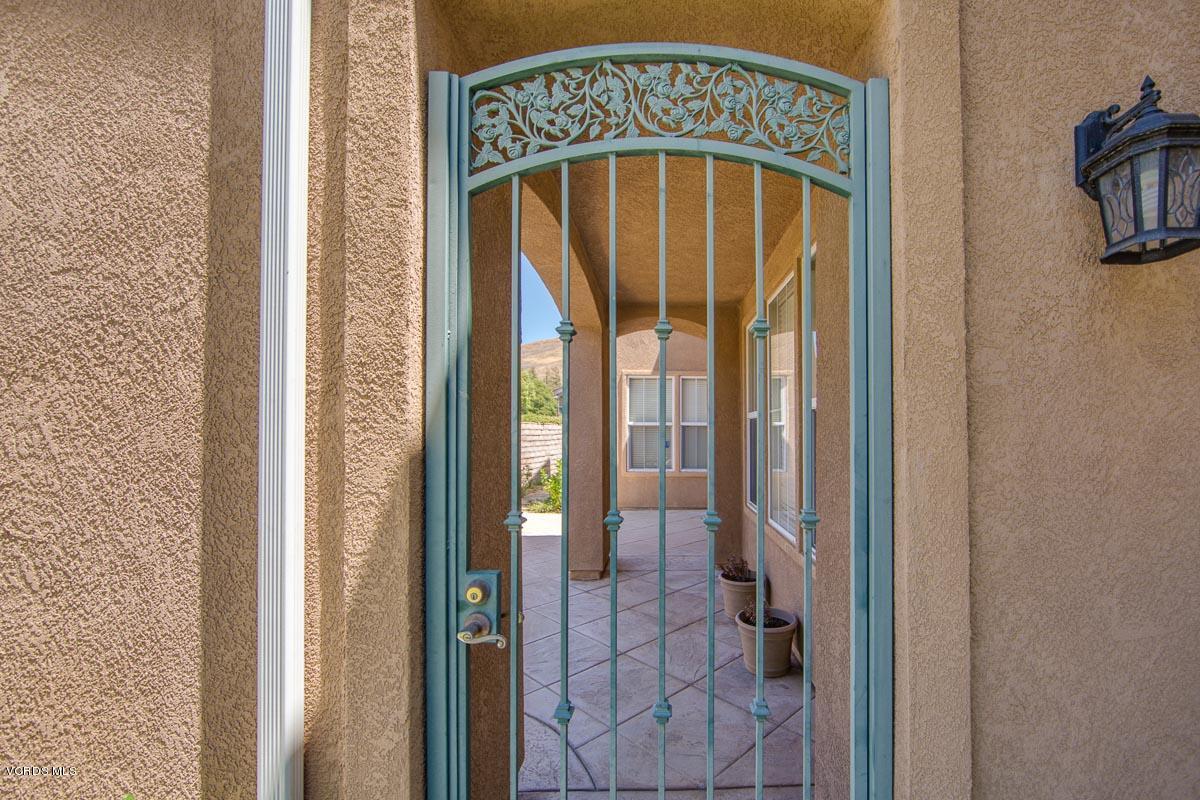 194 Park Hill Road Simi Valley, CA 93065 - Photo 5 of 45 194ParkHill-13