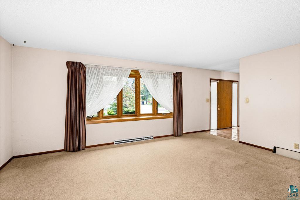 52 Highgate Street Superior, WI 54880 - Photo 4 of 26 Gallery Image 4