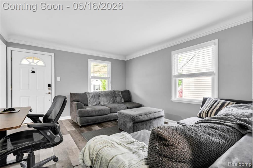 1174 Columbia Road Berkley, MI 48072 - Photo 5 of 41