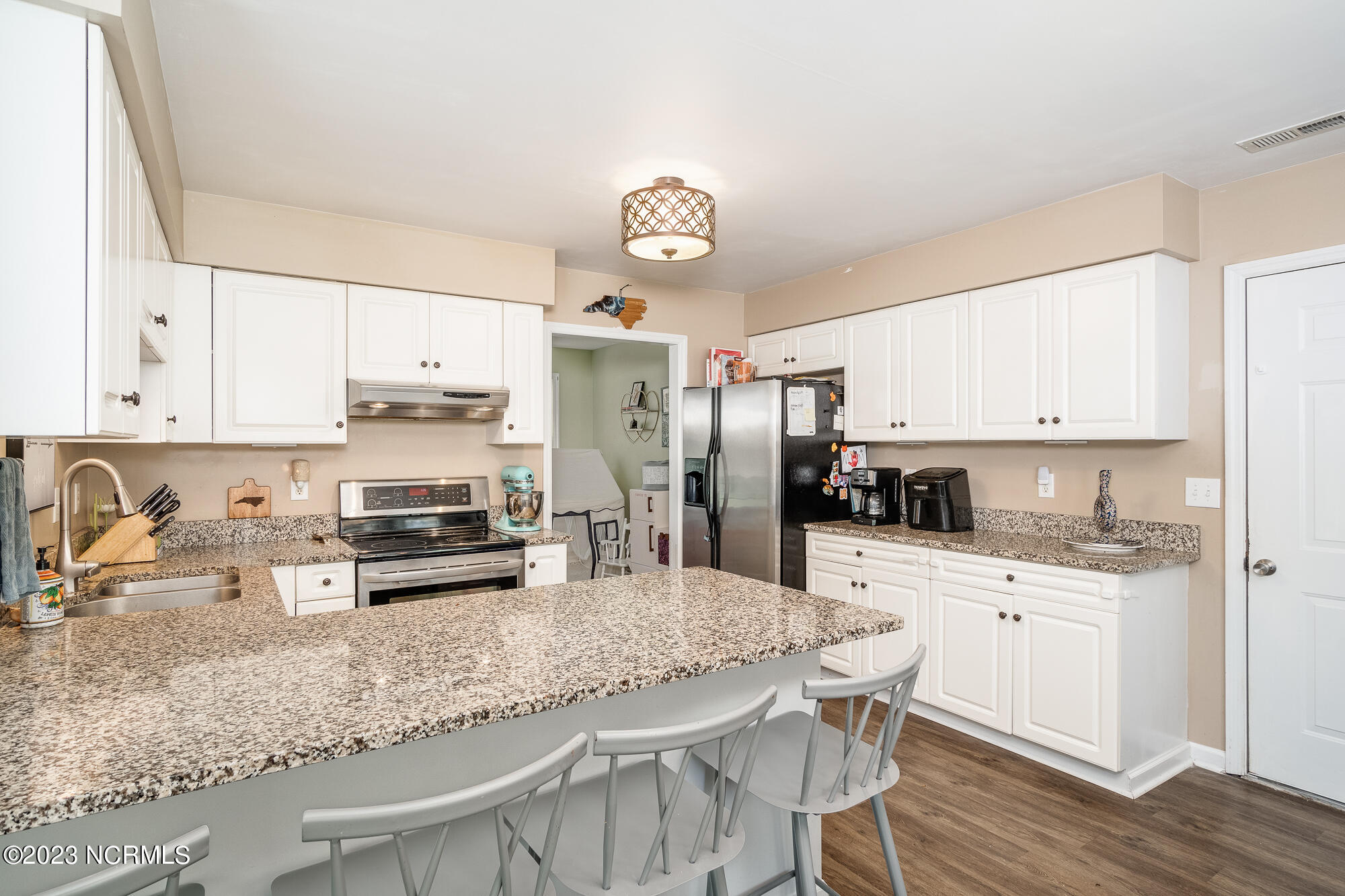 406 Hardy Road Newport, NC 28570 - Photo 6 of 39 406-hardy-rd-19