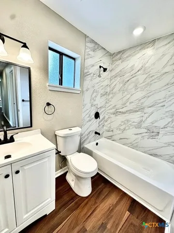 $379,900 | 505 North 16th St Port, Port O'Connor, TX 77982