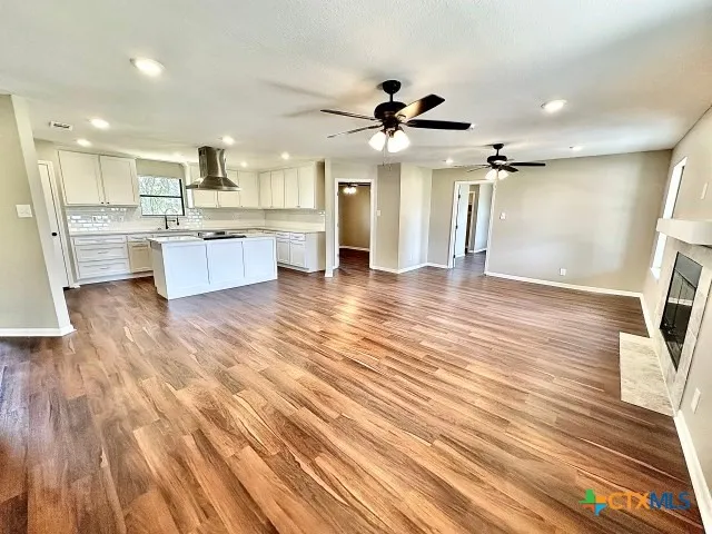 $379,900 | 505 North 16th St Port, Port O'Connor, TX 77982