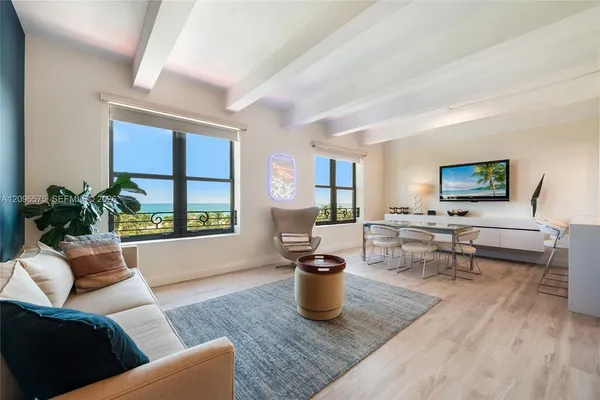 $1,275,000 | 1330 Ocean Drive, Unit R5D, Miami Beach, FL 33139