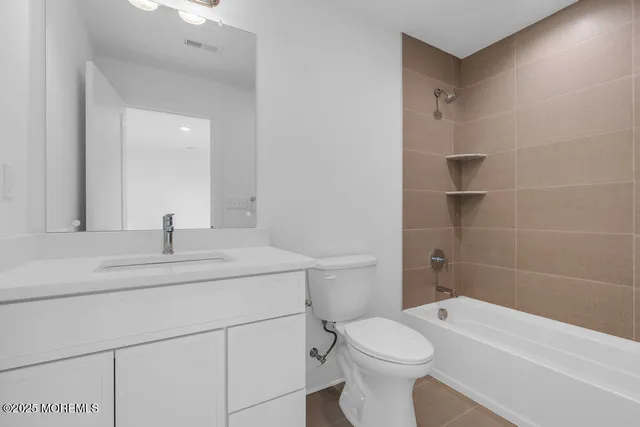 $1,150,000 | 122 Arch Way, Toms River, NJ 08755