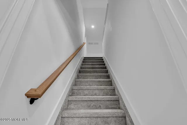 $1,150,000 | 122 Arch Way, Toms River, NJ 08755