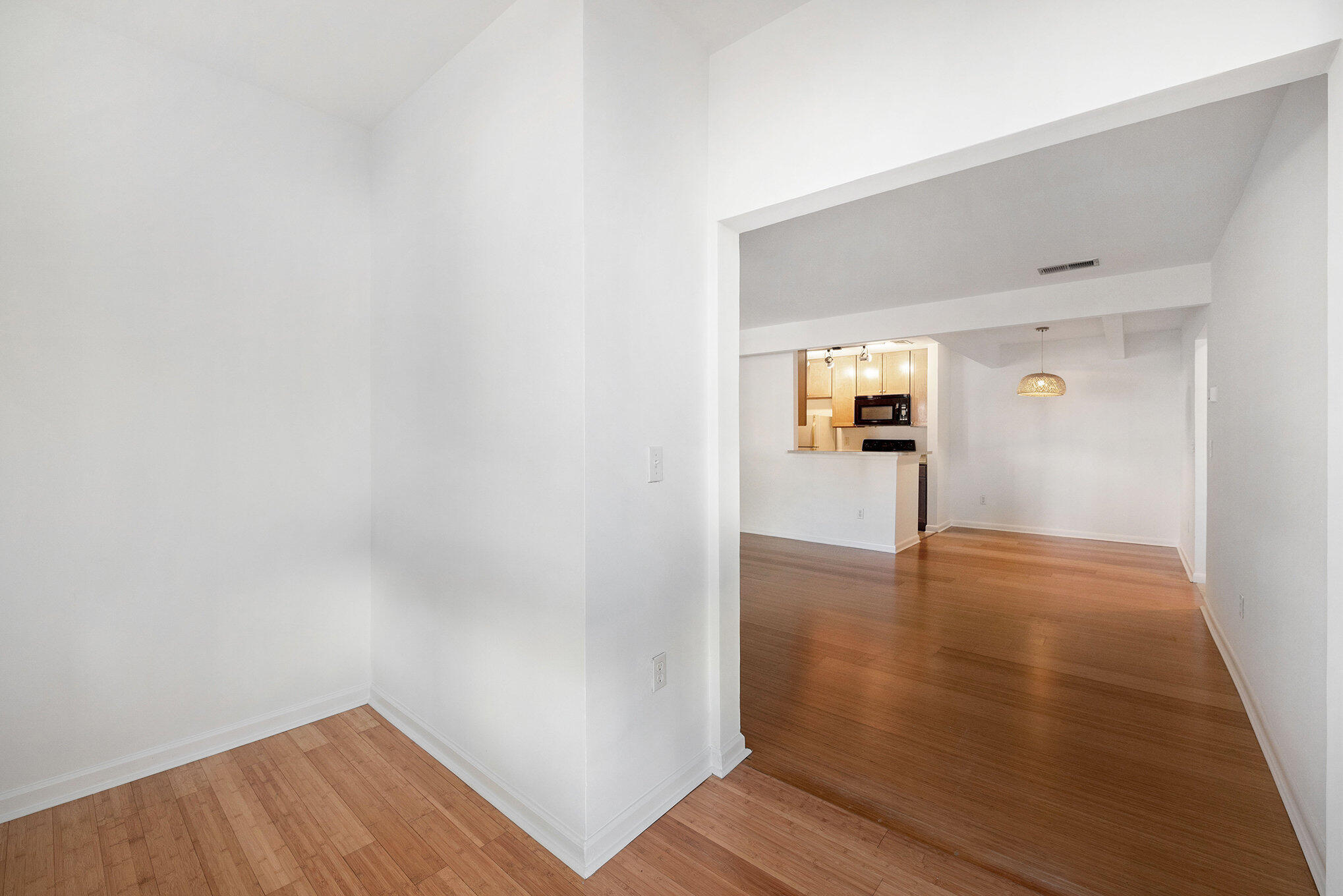 272 Alexandra Drive, Unit 2 Mount Pleasant, SC 29464 - Photo 6 of 27 Sunroom to Den