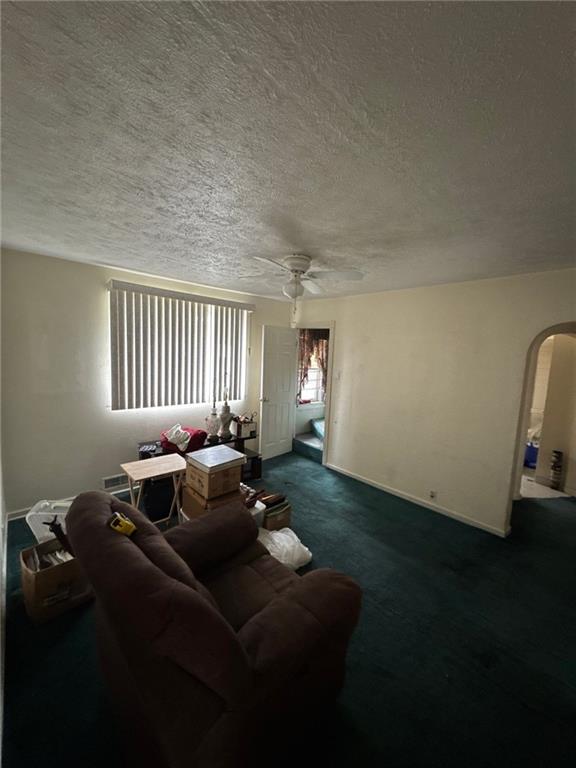 752 Middle Avenue Wilmerding, PA 15148 - Photo 2 of 30