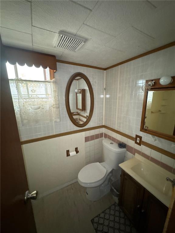 752 Middle Avenue Wilmerding, PA 15148 - Photo 23 of 30