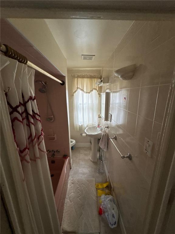 752 Middle Avenue Wilmerding, PA 15148 - Photo 8 of 30