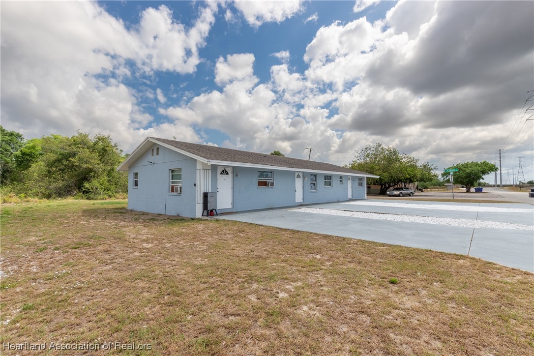 302 West Garrett Road Avon Park, FL 33825 - Photo 5 of 30