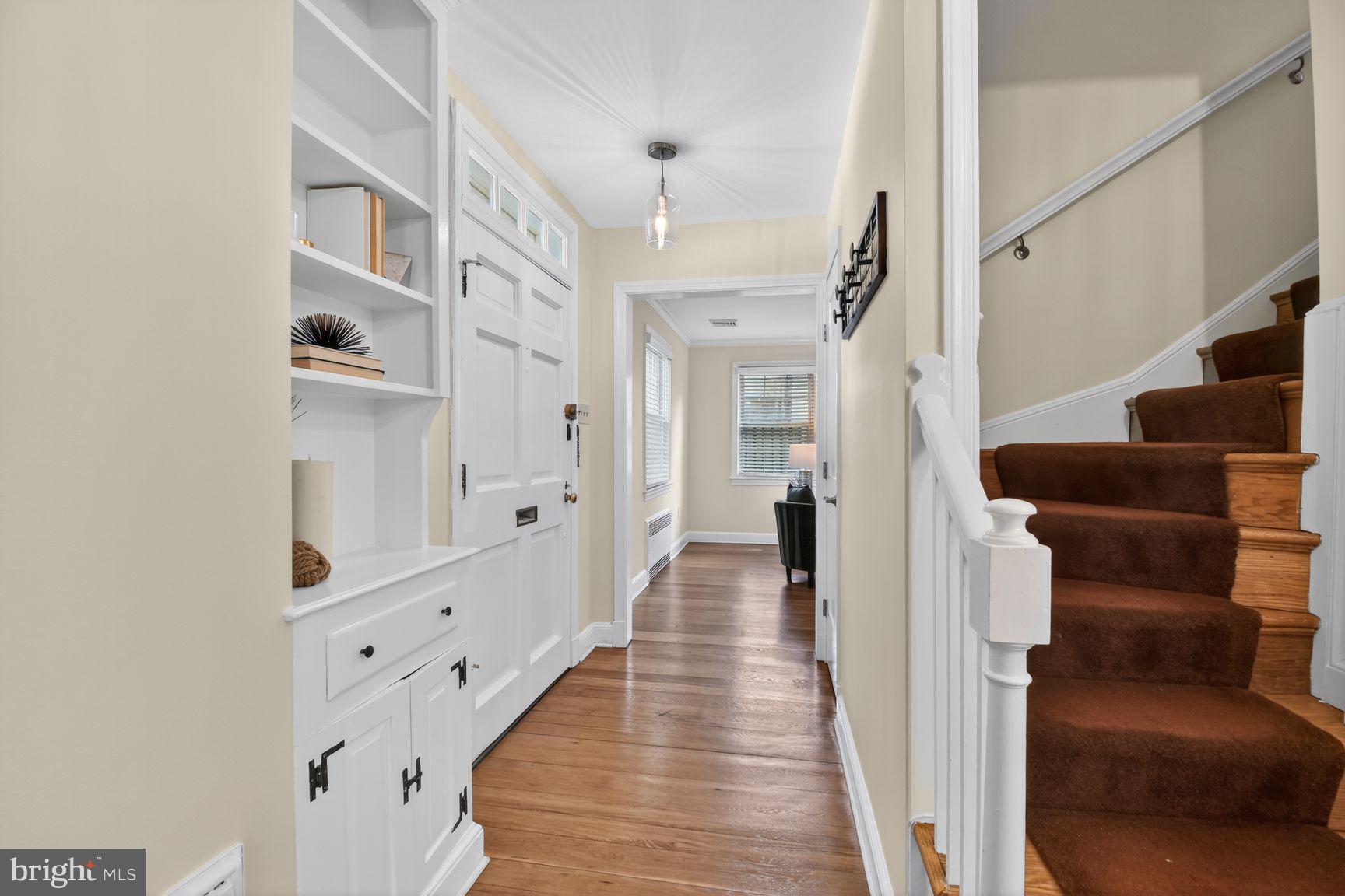 608 Wayne Avenue Silver Spring, MD 20910 - Photo 16 of 42 Original built-ins