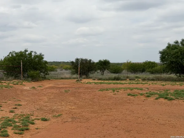 $195,000 | 6336 North 1557th Carrizo Springs, Carrizo Springs, TX 78834