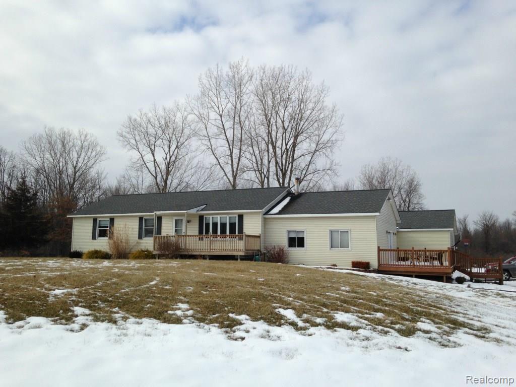 1375 West Marr Road Howell, MI 48855 - Photo 1 of 34 Front of home
