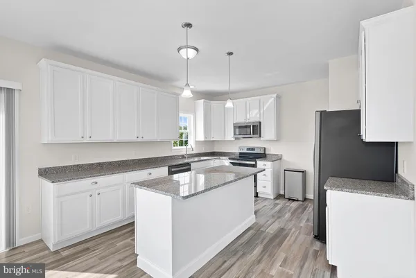 $3,000 | 100 Holiday Court, Front Royal, VA 22630