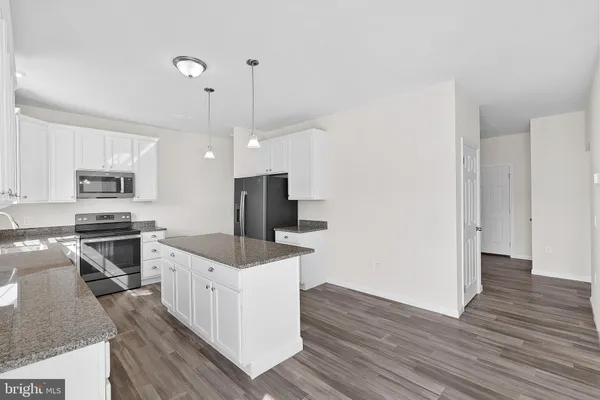 $3,000 | 100 Holiday Court, Front Royal, VA 22630