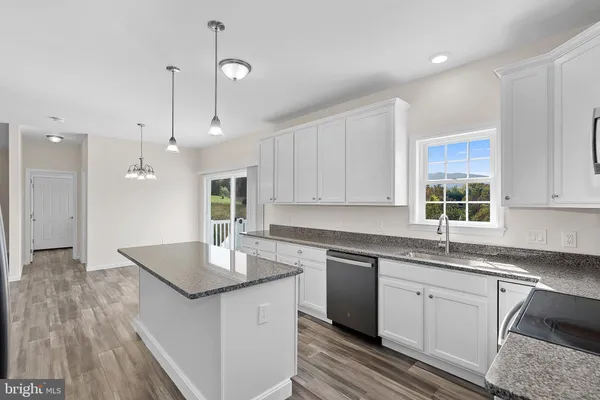 $3,000 | 100 Holiday Court, Front Royal, VA 22630