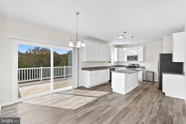 $3,000 | 100 Holiday Court, Front Royal, VA 22630