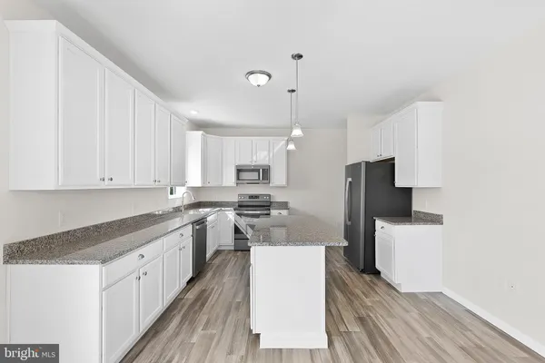 $3,000 | 100 Holiday Court, Front Royal, VA 22630