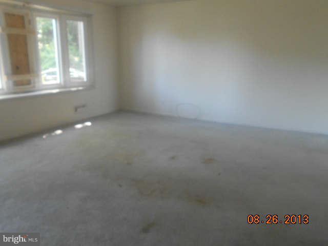9200 Samoset Road Randallstown, MD 21133 - Photo 6 of 13 Living Room