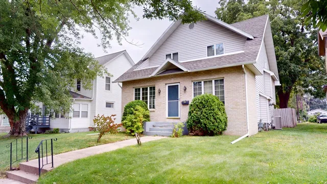 $205,000 | 819 4th Avenue Northeast, Austin, MN 55912