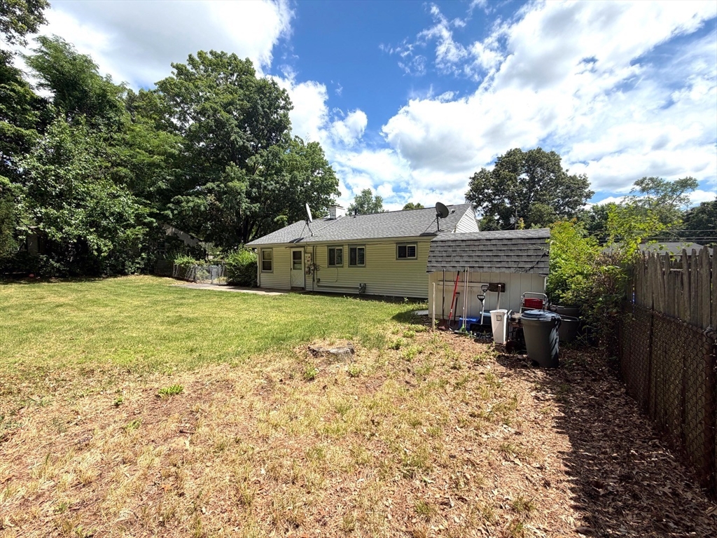 32 Crestmont Street Springfield, MA 01108 - Photo 32 of 34