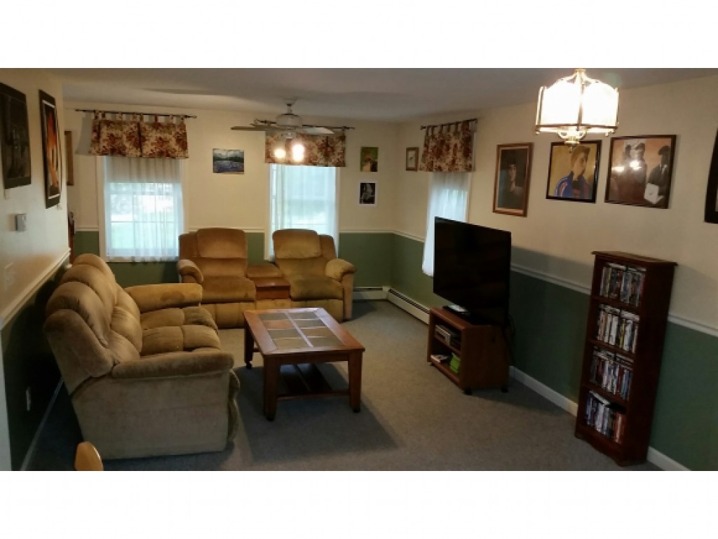 577 Scruton Pond Road Barrington, NH 03825 - Photo 2 of 9 Gallery Image 2
