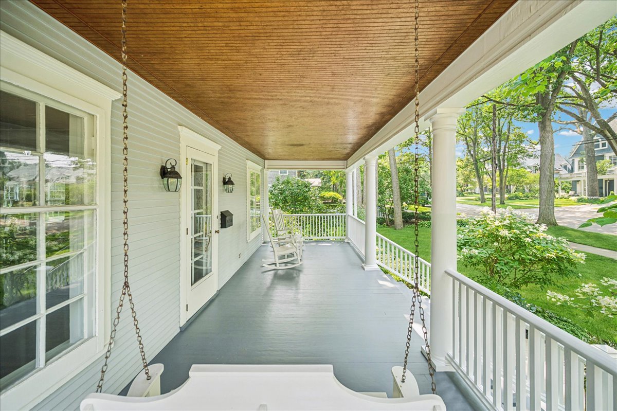 755 Lincoln Avenue Winnetka, IL 60093 - Photo 4 of 52 a view of balcony