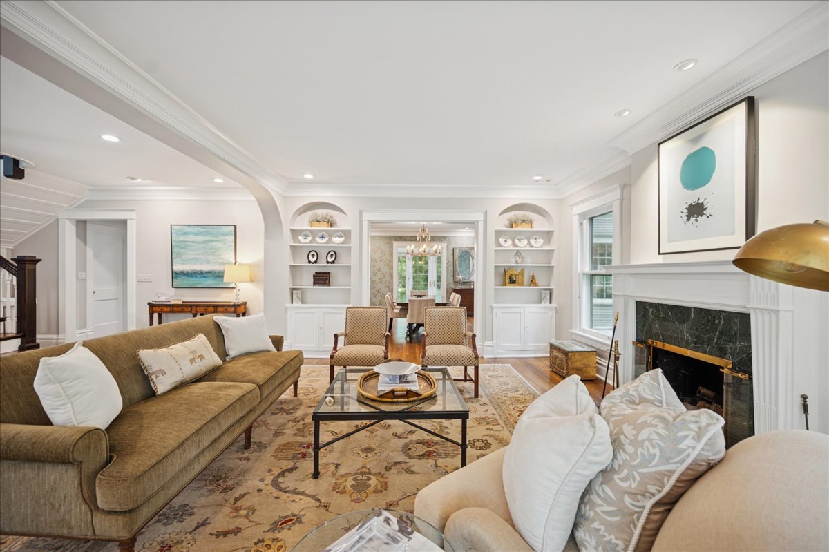 755 Lincoln Avenue Winnetka, IL 60093 - Photo 8 of 52 a living room with furniture fireplace and window