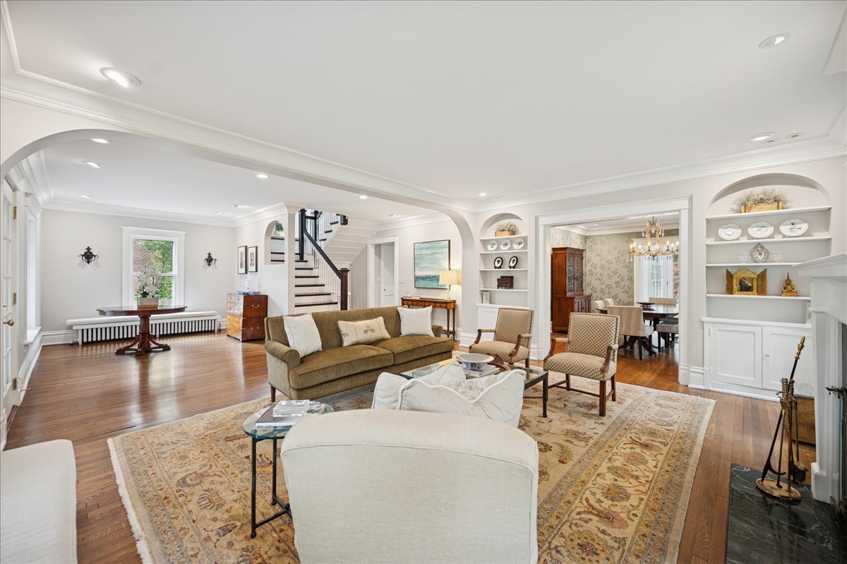 755 Lincoln Avenue Winnetka, IL 60093 - Photo 9 of 52 a living room with furniture and a large window