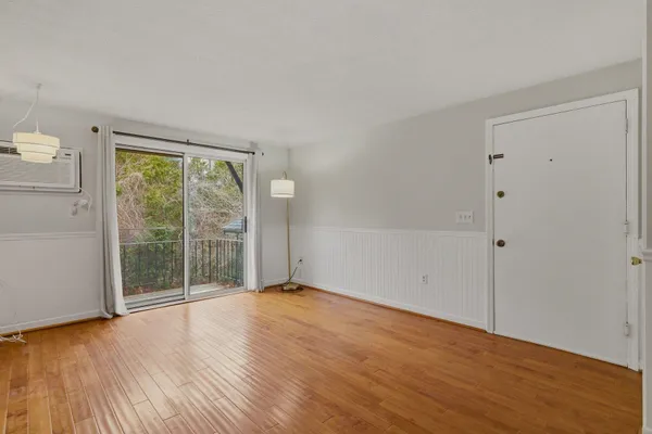 $2,000 | 559 Sagamore Avenue, Unit 15, Portsmouth, NH 03801