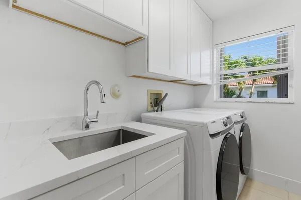 $1,269,000 | 220 Blackbird Lane, Jupiter, FL 33458