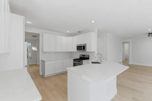 $1,269,000 | 220 Blackbird Lane, Jupiter, FL 33458