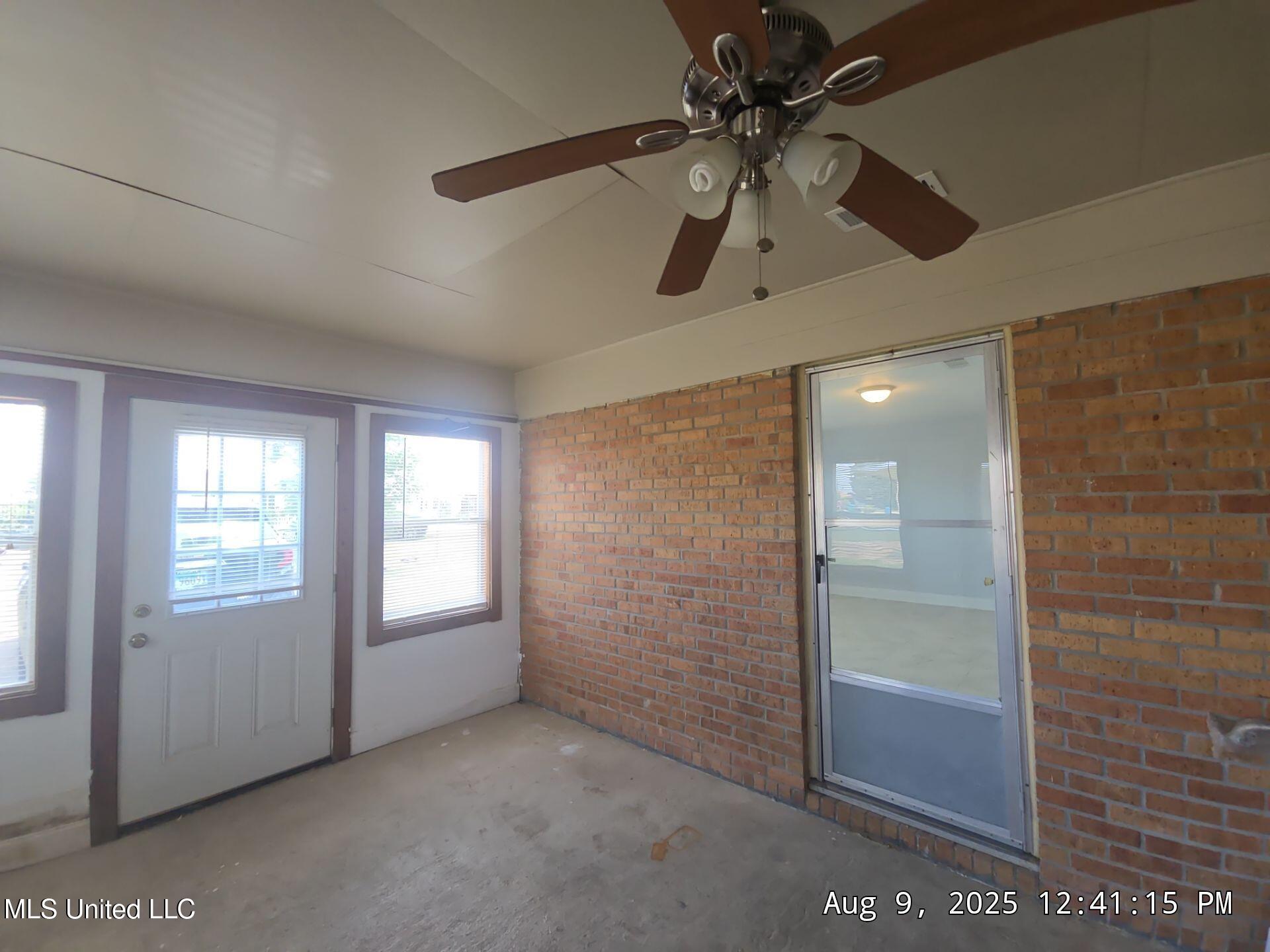 1212 Kennedy Street Shelby, MS 38774 - Photo 23 of 26 Subroom