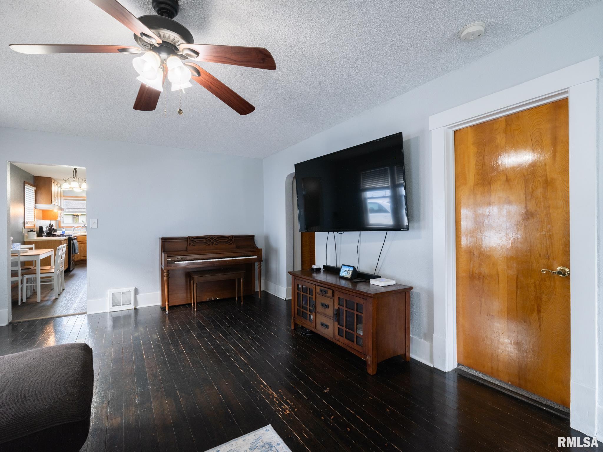 1307 State Street Pekin, IL 61554 - Photo 11 of 50