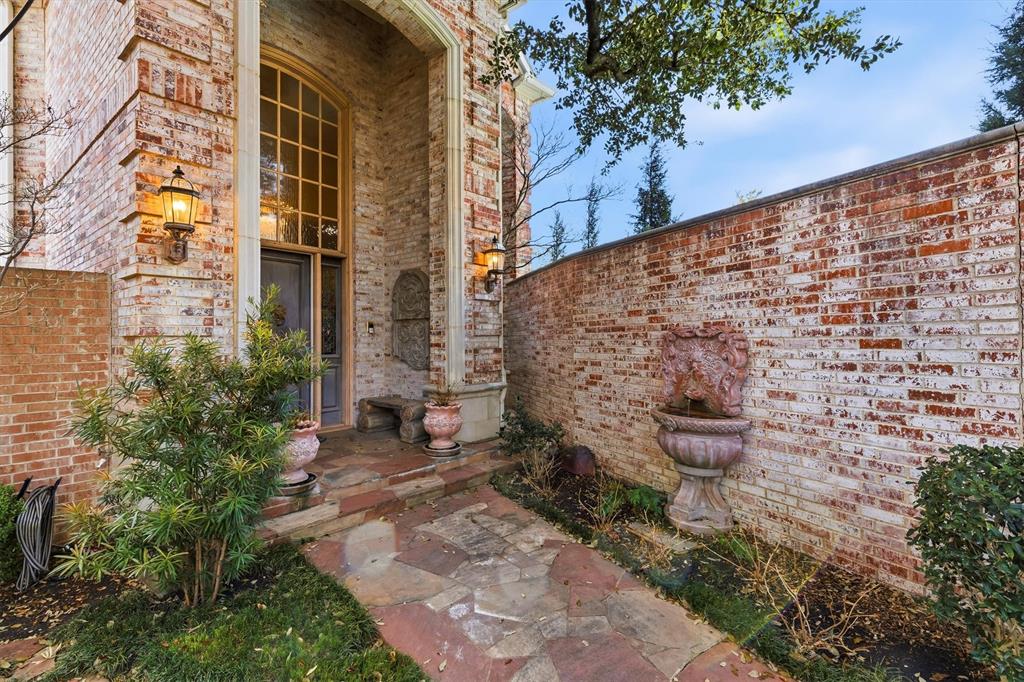 7 Ashmere Court Dallas, TX 75225 - Photo 2 of 19