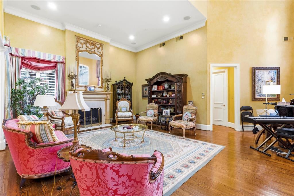 7 Ashmere Court Dallas, TX 75225 - Photo 4 of 19