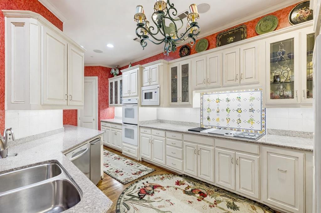 7 Ashmere Court Dallas, TX 75225 - Photo 6 of 19