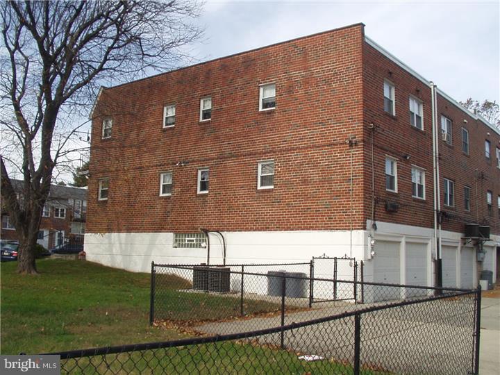 2579 Balwynne Park Road Philadelphia, PA 19131 - Photo 4 of 22 Exterior Side