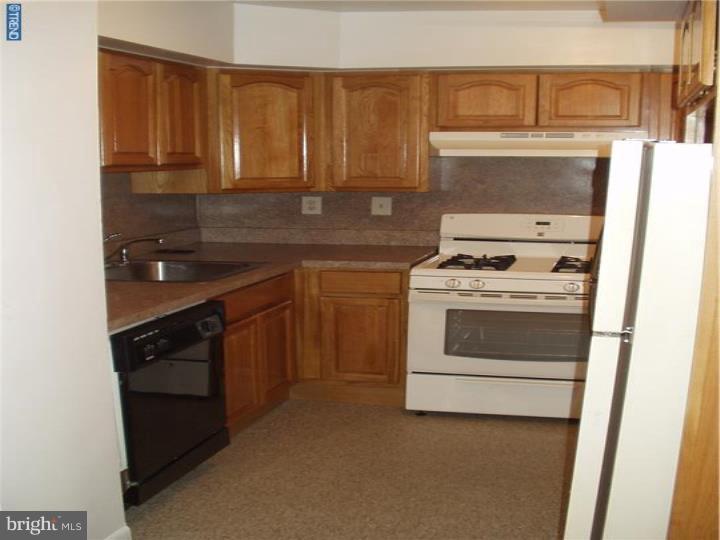 2579 Balwynne Park Road Philadelphia, PA 19131 - Photo 7 of 22 Unit #2