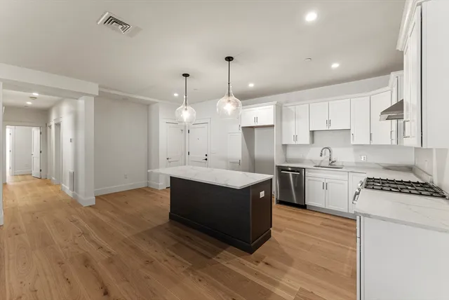 $969,000 | 134 Court Street, Unit 6, Plymouth, MA 02360